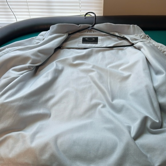 Vintage Oakley Silver Jacket - Picture 5 of 8